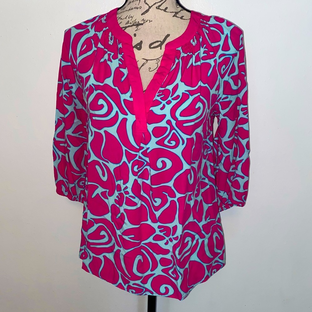 💘NWOT Crown & Ivy Gorgeous Top💘